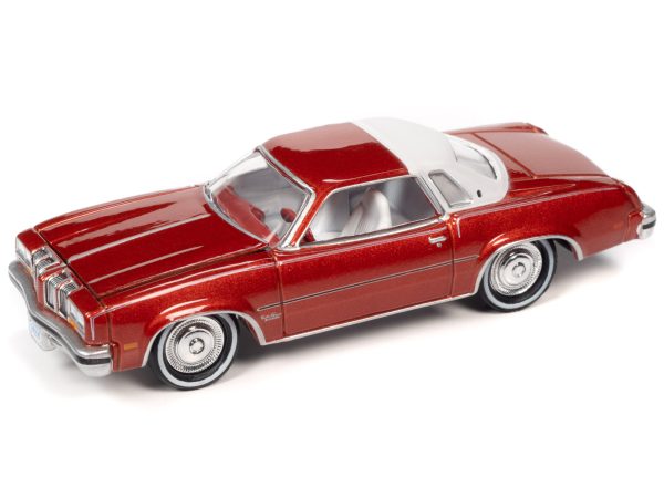 1976 Oldsmobile Cutlass Supreme Red Metallic with White Top and Interior and 1972 Buick Riviera Black "Super Seventies" Set of 2 Cars "2-Packs" 2023 Release 2 1/64 Diecast Model Cars by Johnny Lightning - Image 4